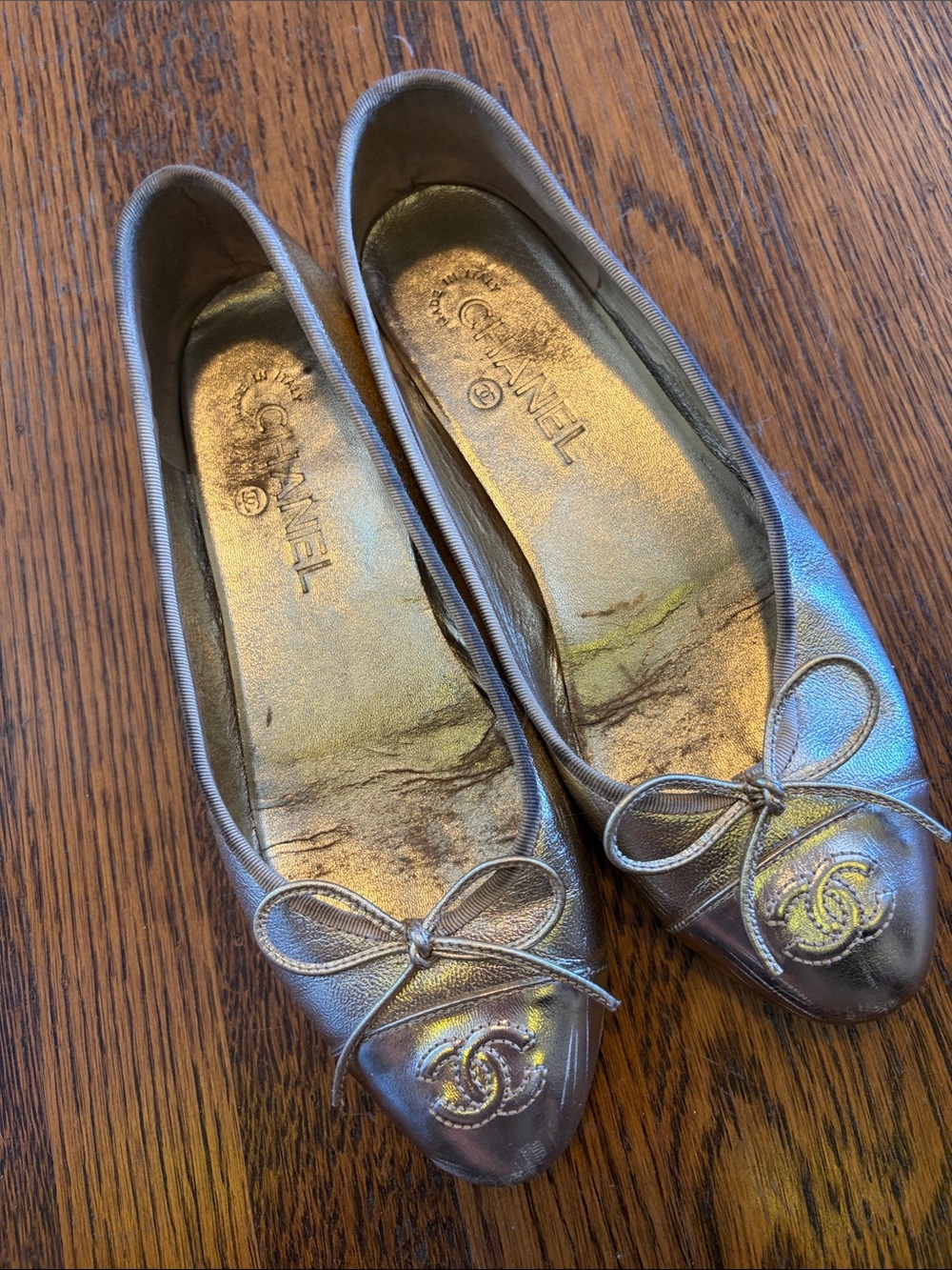 CHANEL gold Leather Ballet Flats - Picture 4 of 4